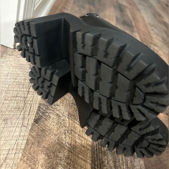 NWOT MADDEN GIRL CHUNKY HEELS size 7 - Picture 8 of 8